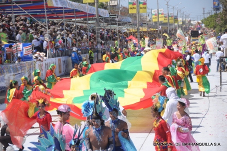 Barranquilla's flag during the Batalla of Flores parade (image from www.carnavaldebarranquilla.org)